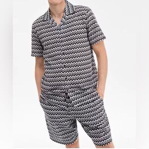KARL LAGERFELD SET
Men's SET Zig-Zag Shirt and shorts M size